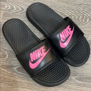 COPY - Nike slides